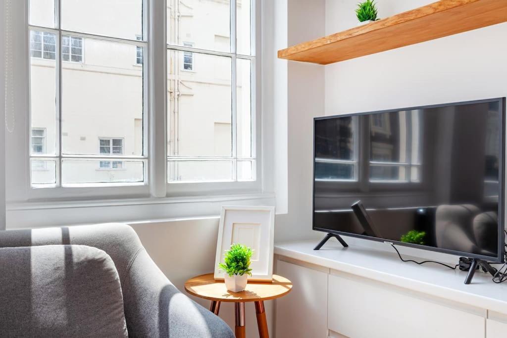 Modern Next To Paddington Station Apartment *